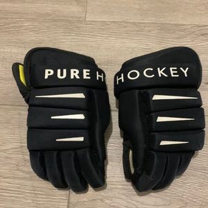 Pure Hockey glove size 9”